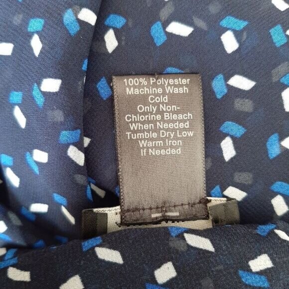 ANN TAYLOR Semi-Sheer Lightweight V-Neck Button Down Blouse Top Sz L - Picture 11 of 11